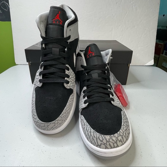 Air Jordan 1 Mid SE Black & Grey Mens Size 10 Basketball Sneakers - Picture 3 of 13